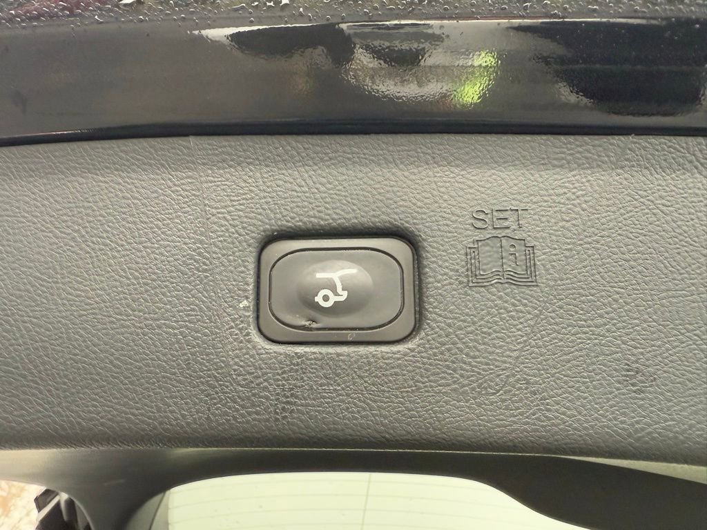 Used 2023 Ford Edge SEL w/ Convenience Package image 30