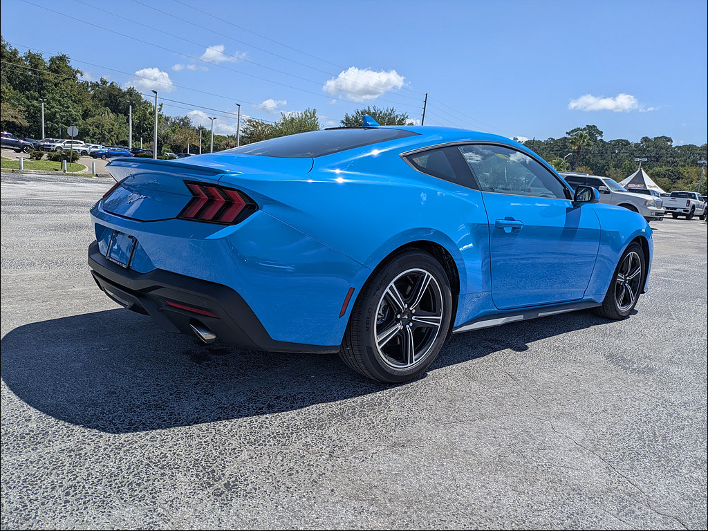Used 2024 Ford Mustang Premium RWD image 5