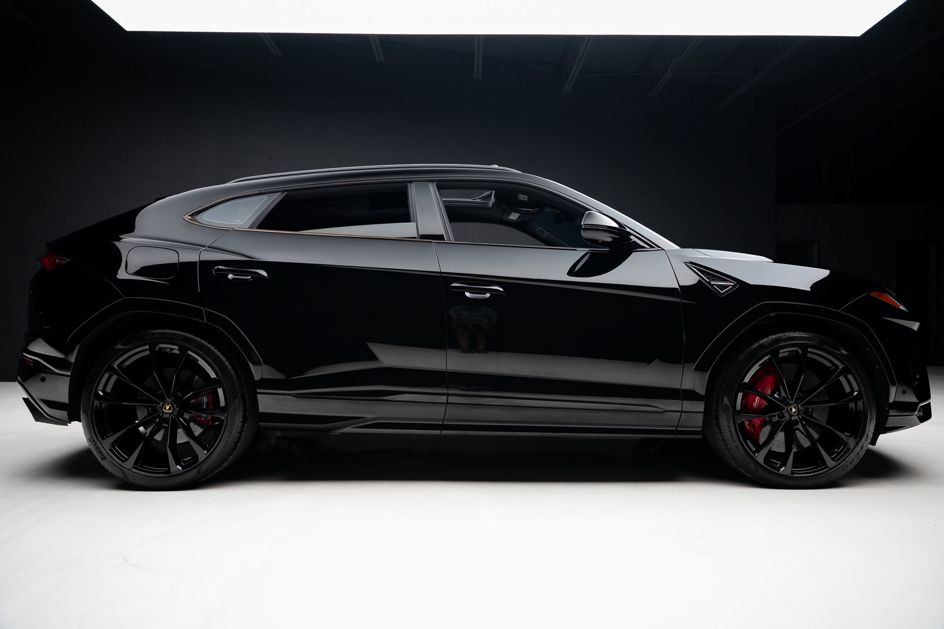 Used 2019 Lamborghini Urus AWD/4WD image 34