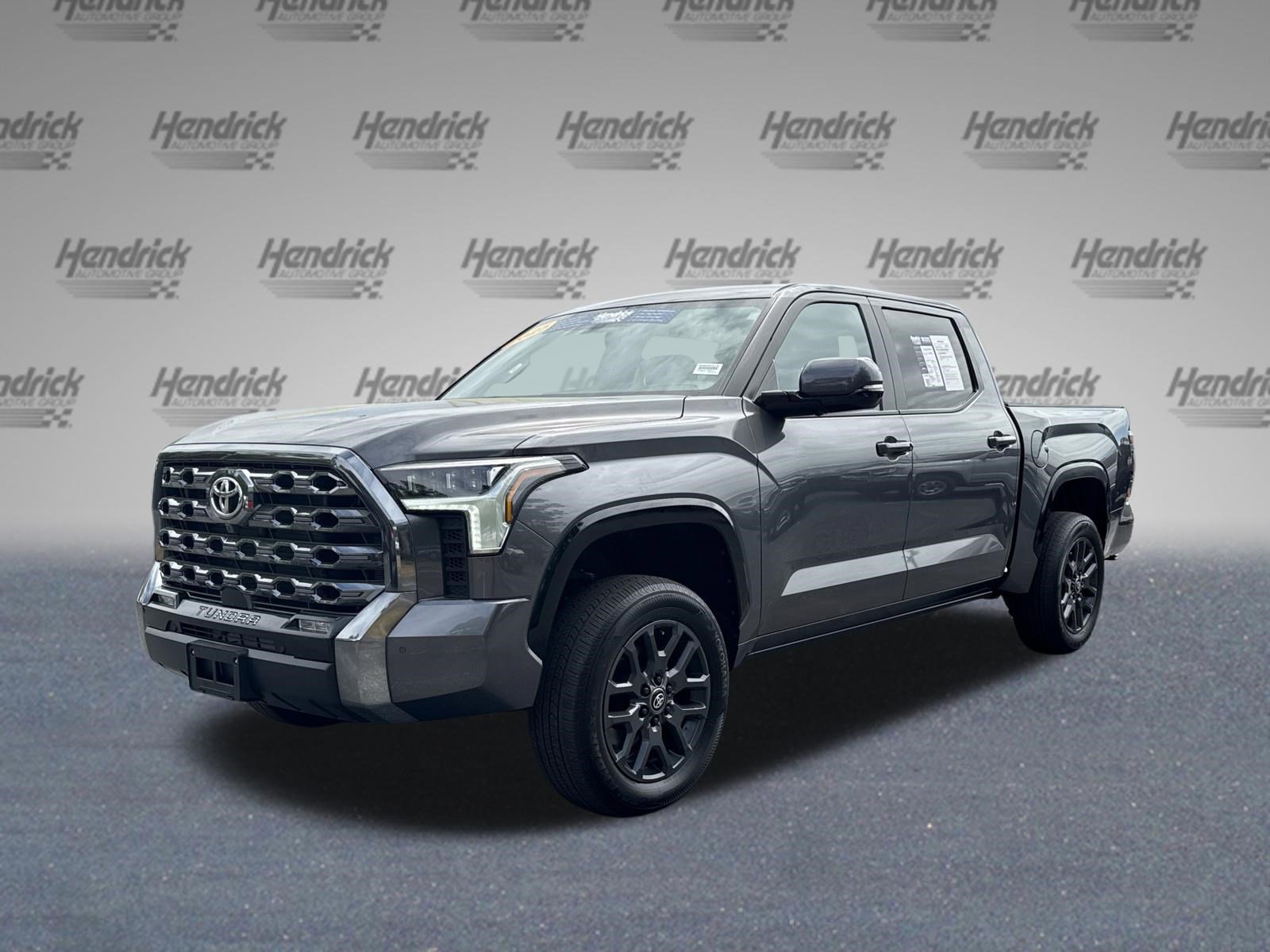 Used 2025 Toyota Tundra Platinum AWD/4WD image 4