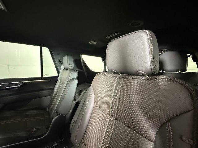 Used 2025 Chevrolet Tahoe High Country image 24