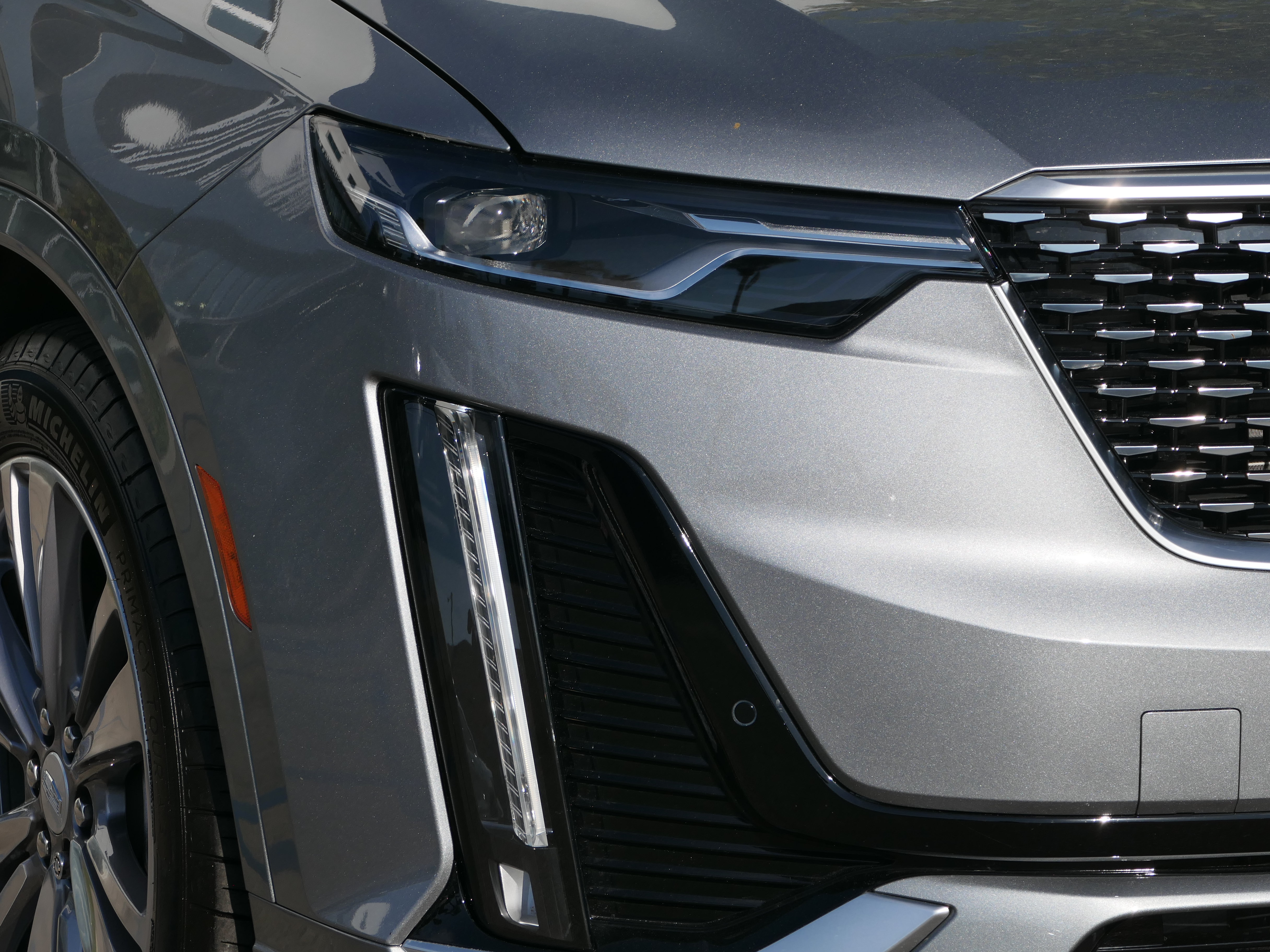 Certified 2025 Cadillac XT6 Premium Luxury FWD image 10