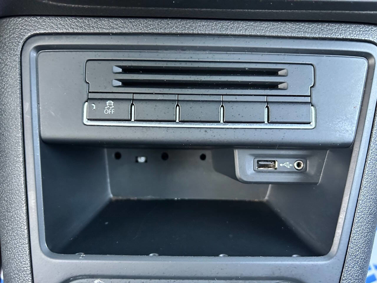 Used 2017 Volkswagen Tiguan Wolfsburg Edition image 25