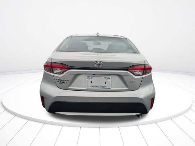Used 2022 Toyota Corolla LE image 4