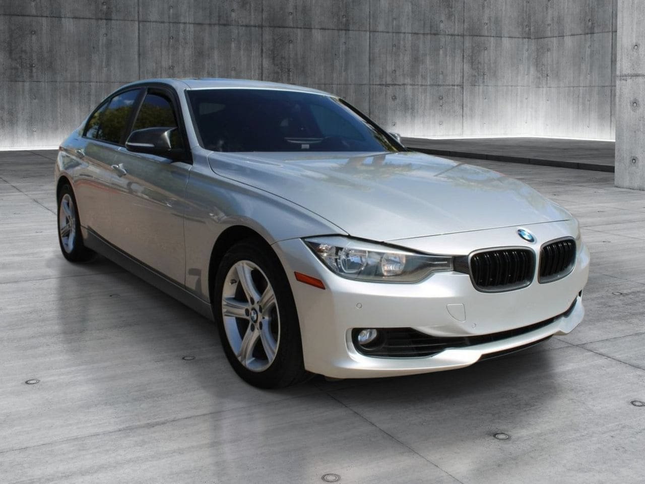 Used 2015 BMW 328i xDrive Sedan AWD/4WD image 9