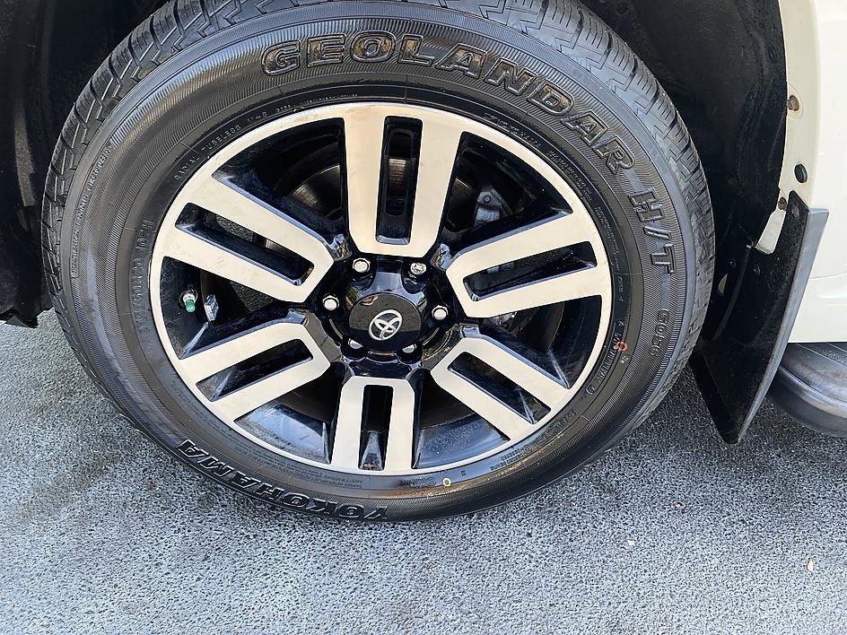 Used 2017 Toyota 4Runner Limited image 14