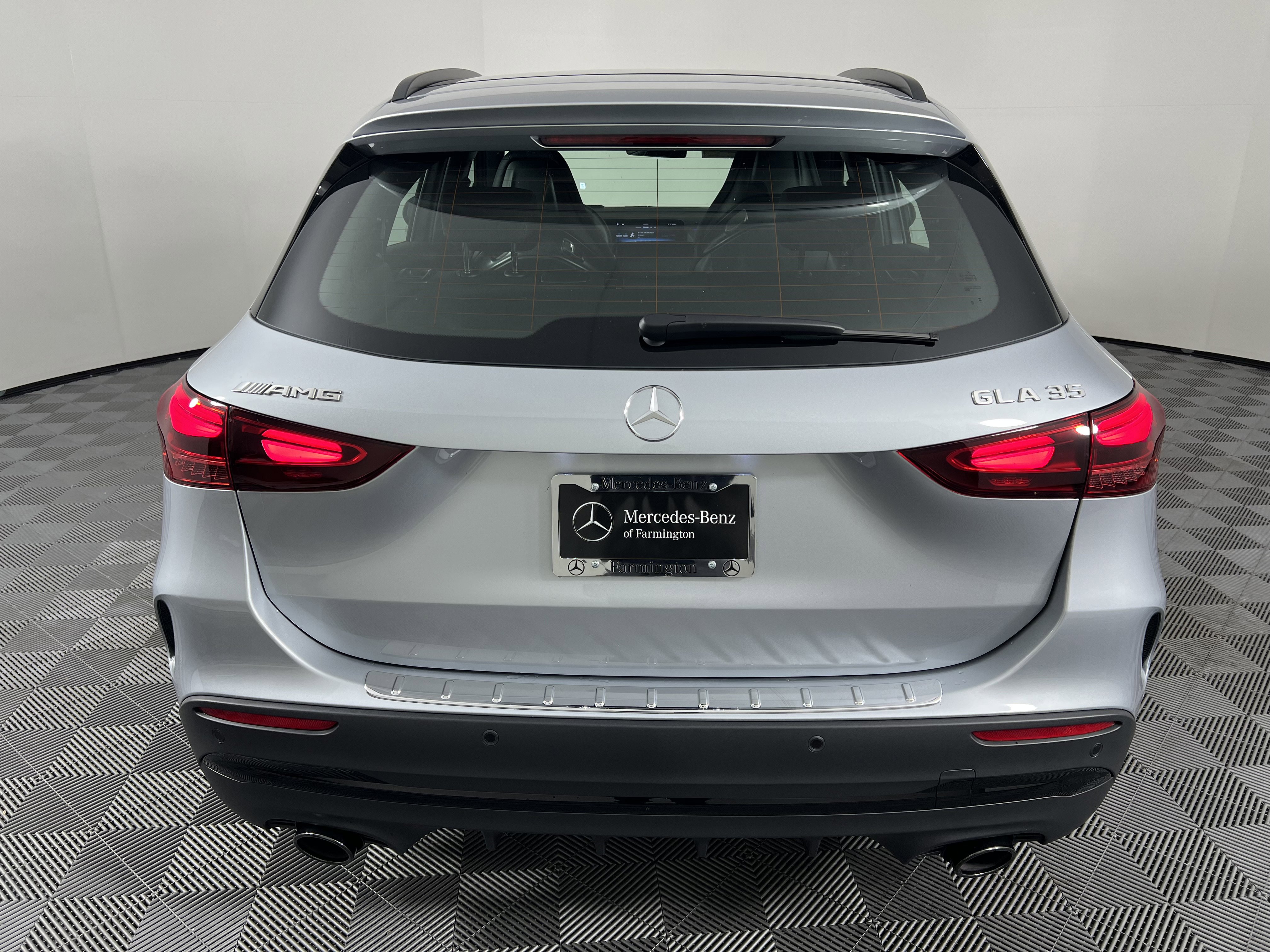 New 2026 Mercedes-Benz GLA 35 AMG 4MATIC image 11