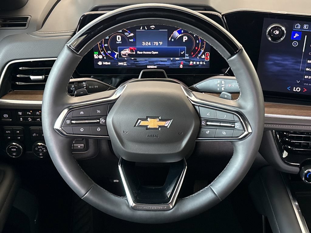Used 2026 Chevrolet Suburban High Country AWD/4WD image 23