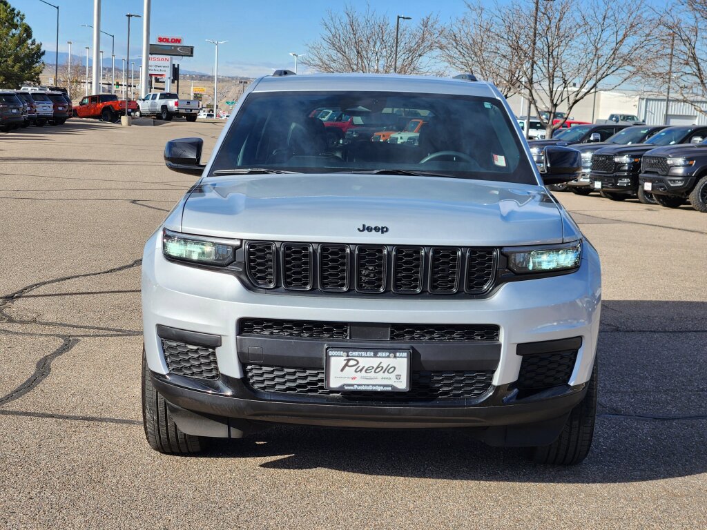 Used 2024 Jeep Grand Cherokee L Laredo image 6