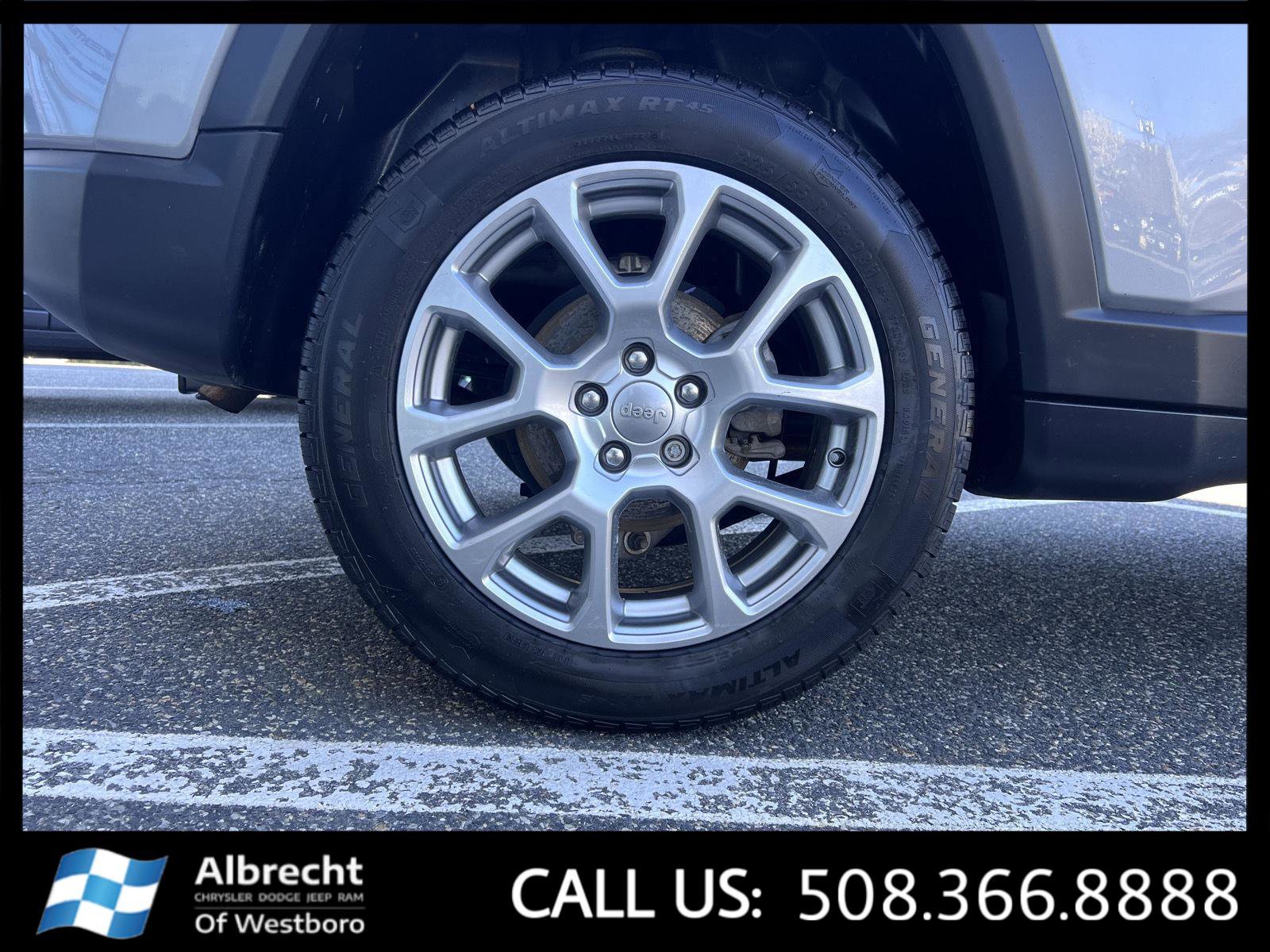 Used 2022 Jeep Compass Latitude AWD/4WD image 30