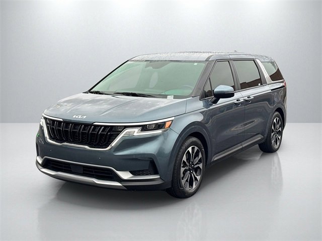 Certified 2024 Kia Carnival EX image 3