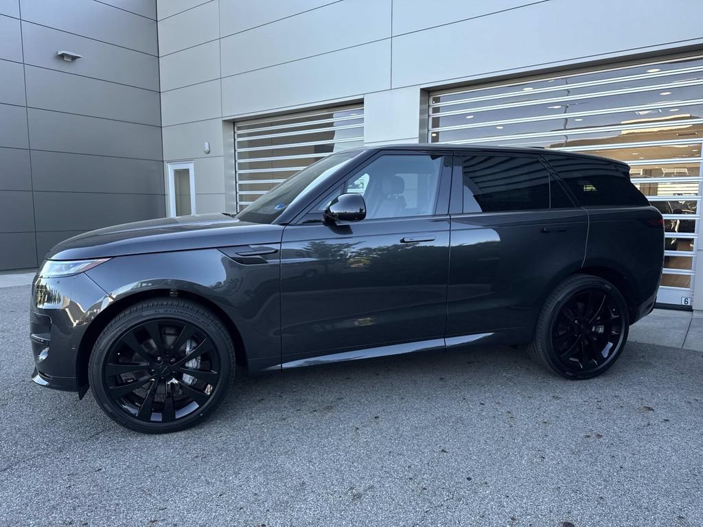 New 2026 Land Rover Range Rover Sport Dynamic SE AWD/4WD image 3
