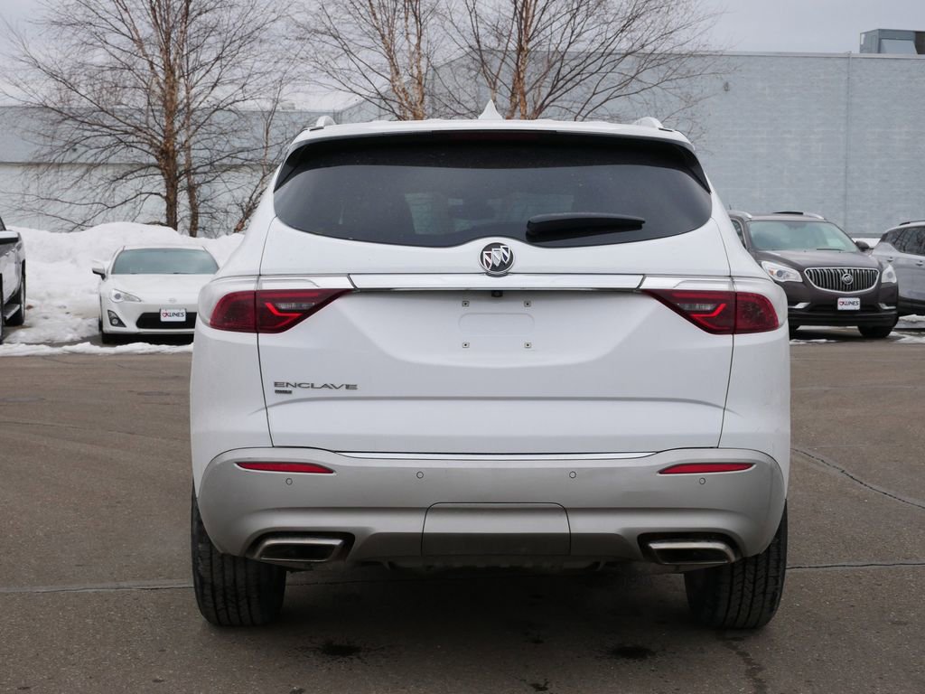 Used 2022 Buick Enclave Essence AWD/4WD image 9