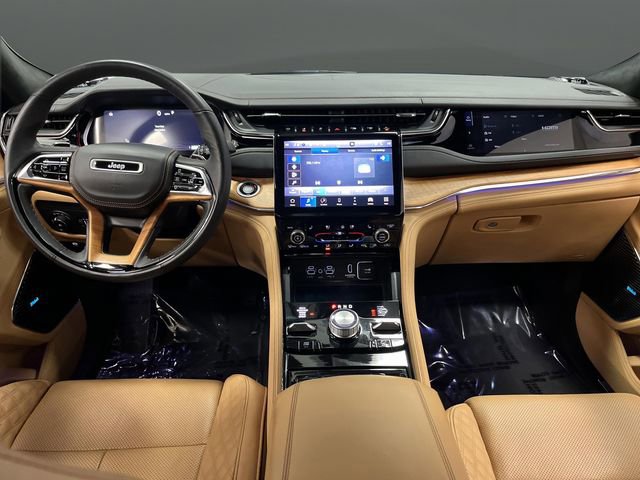 Used 2023 Jeep Grand Cherokee Summit image 5