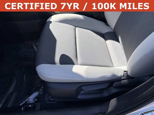 Used 2025 Toyota Corolla LE image 15