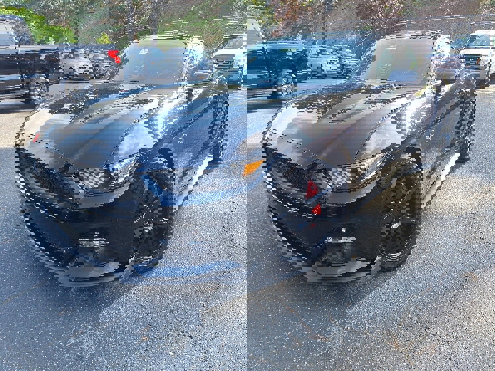 Used 2017 Ford Mustang GT image 3