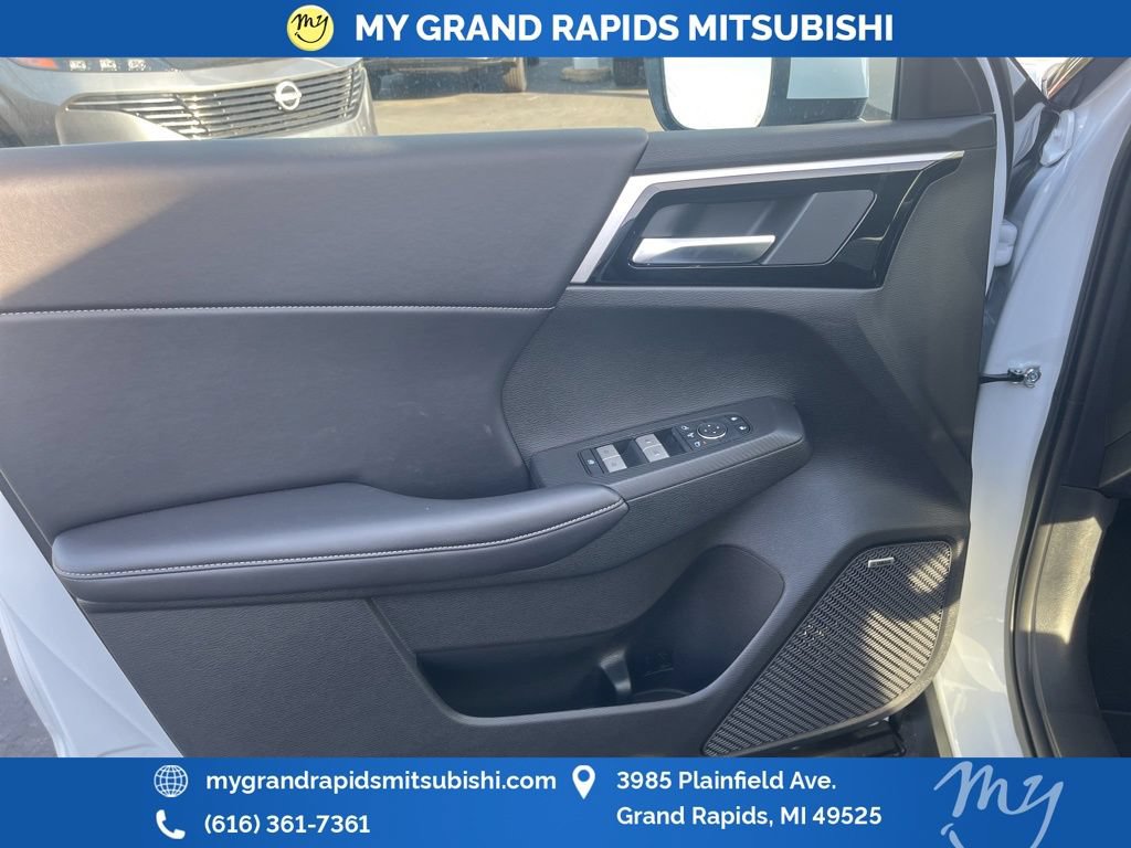 New 2026 Mitsubishi Outlander SE AWD/4WD image 10