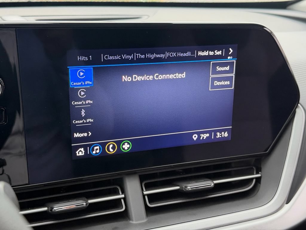 Used 2025 Chevrolet Trax LS w/ LS Convenience Package FWD image 21