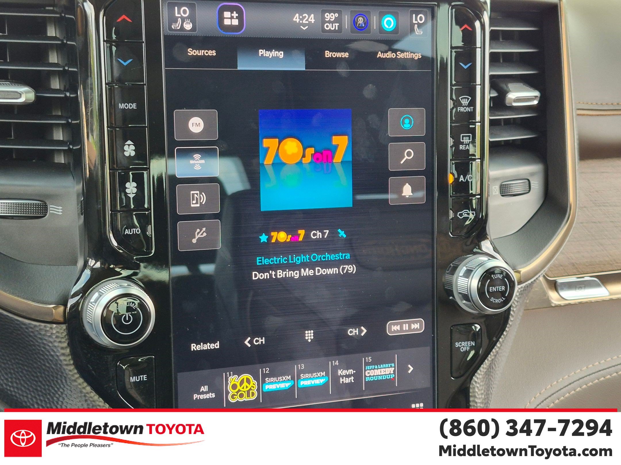 Used 2025 RAM 1500 Limited w/ Off Road Group AWD/4WD image 23