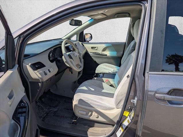 Used 2012 Toyota Sienna LE FWD image 14