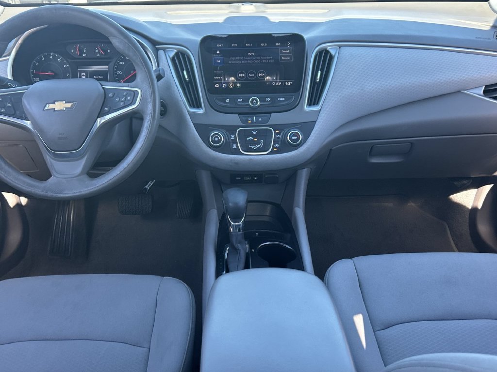 Used 2021 Chevrolet Malibu LS FWD image 15