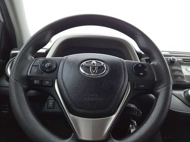 Used 2014 Toyota RAV4 LE image 15