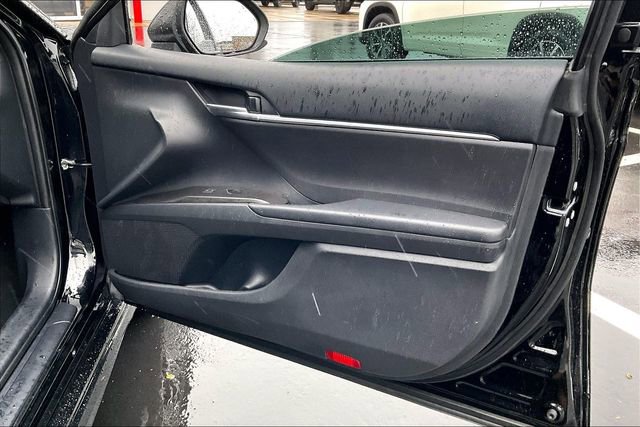 Used 2021 Toyota Camry SE FWD image 24