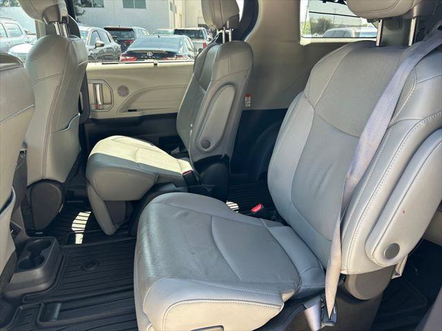 Certified 2023 Toyota Sienna Limited AWD/4WD image 18