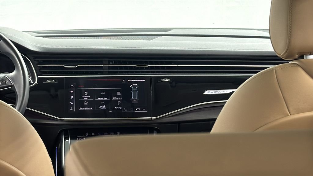 Used 2023 Audi Q8 Prestige image 17