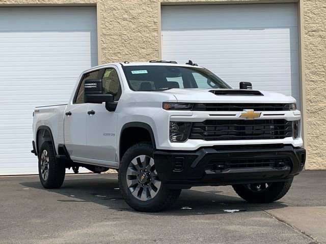 New 2025 Chevrolet Silverado 2500 Custom w/ Custom Value Package image 2