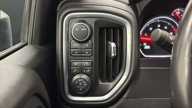 Used 2021 Chevrolet Silverado 2500 LTZ w/ Z71 Chrome Sport Edition AWD/4WD image 32