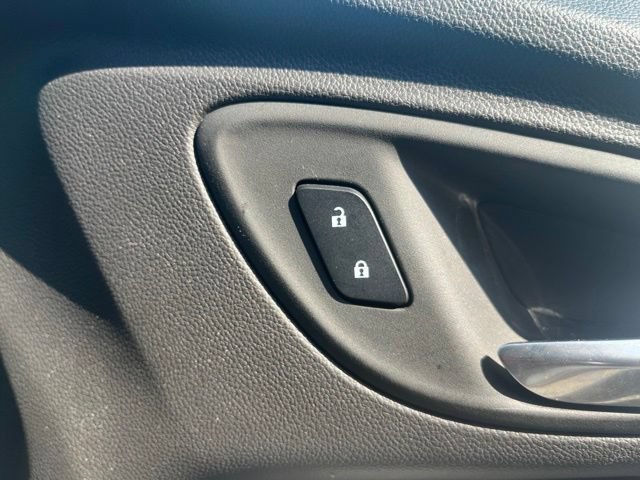 Used 2025 Buick Encore GX Sport Touring FWD image 39
