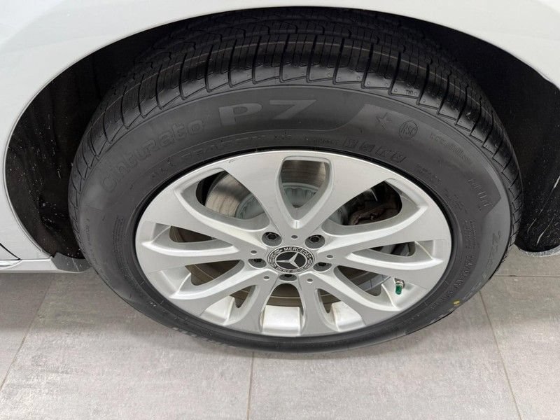 Used 2020 Mercedes-Benz E 350 4MATIC Sedan image 5