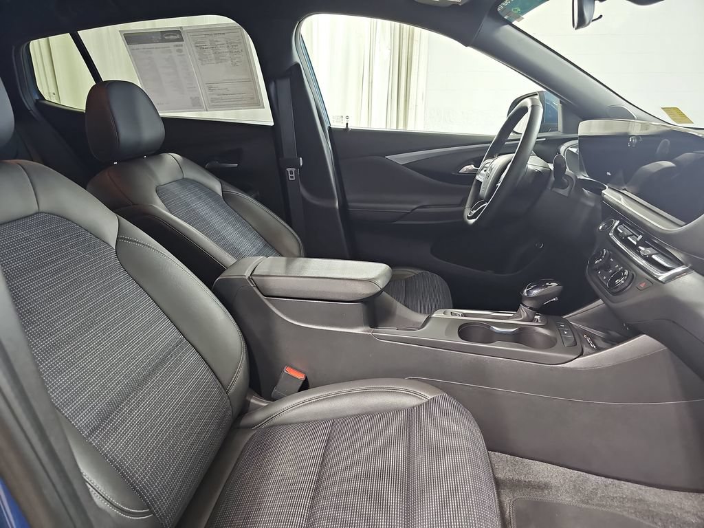 Used 2024 Buick Envista Preferred w/ Convenience I Package FWD image 13