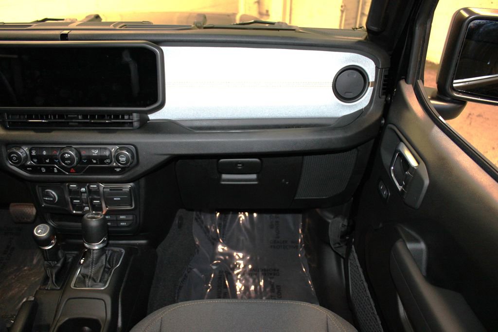 Certified 2025 Jeep Wrangler Sport S image 25