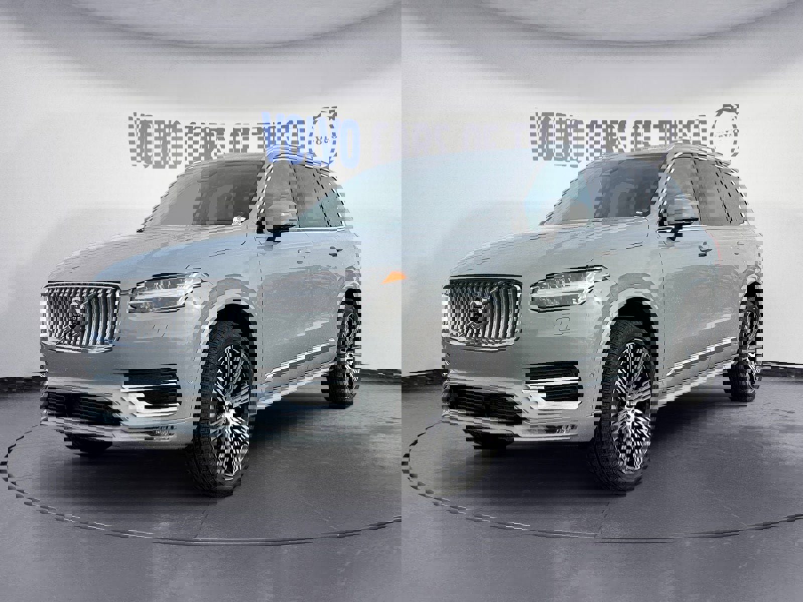 New 2025 Volvo XC90 B6 Plus image 1