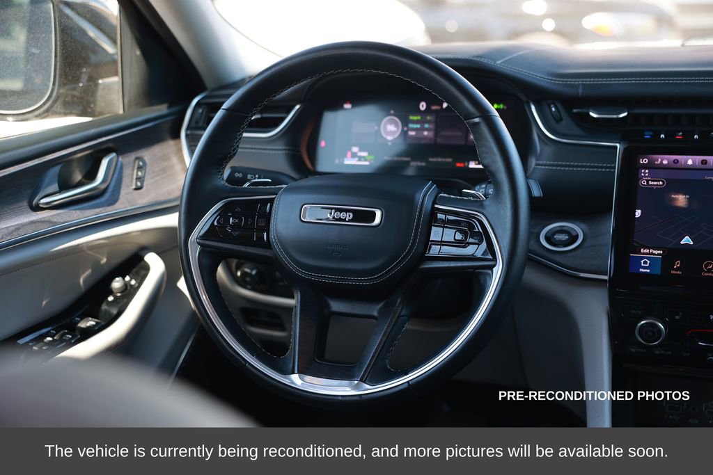 Used 2022 Jeep Grand Cherokee Overland image 27