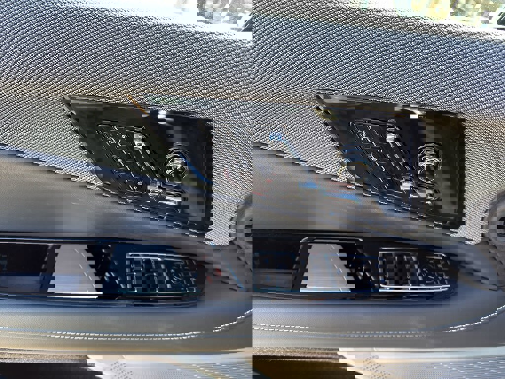 New 2026 Cadillac Optiq Luxury 1 image 10