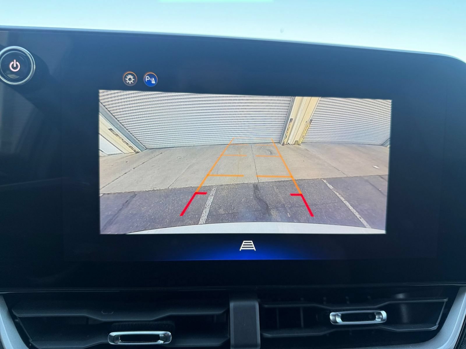 Used 2025 Chevrolet Equinox LT AWD/4WD image 22