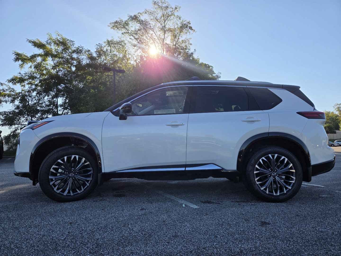 New 2026 Nissan Rogue Platinum AWD/4WD image 17