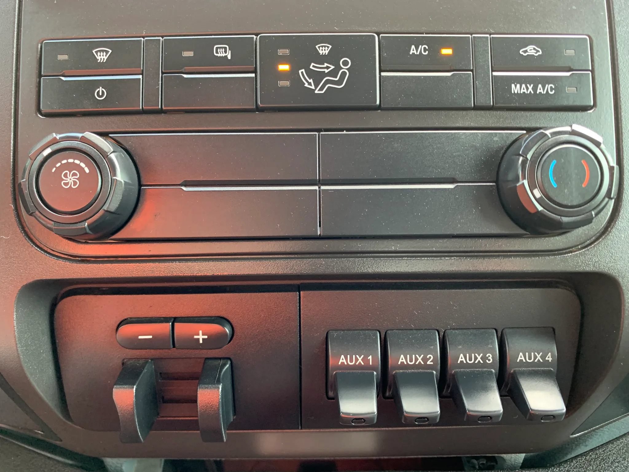 Used 2014 Ford F450 XL w/ Power Equipment Group AWD/4WD image 16