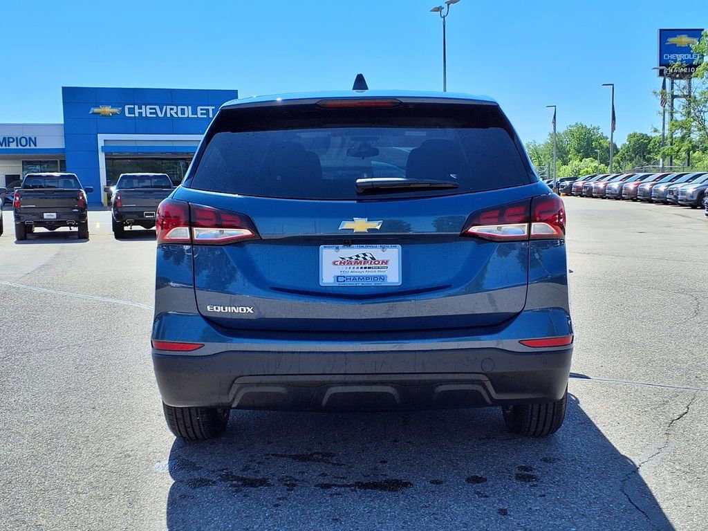 Used 2024 Chevrolet Equinox LS w/ LS Convenience Package FWD image 6