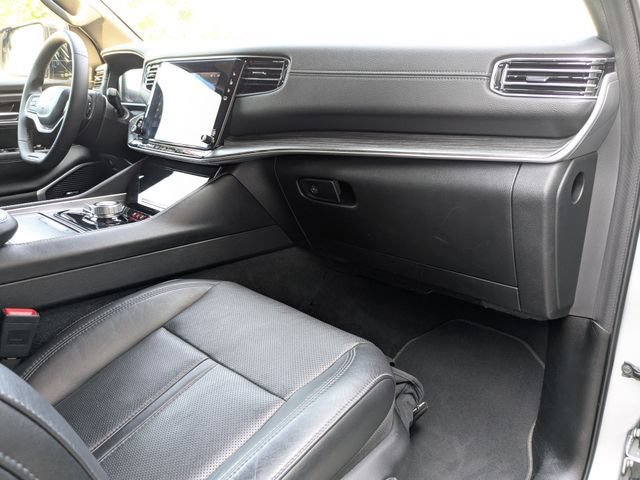 Used 2024 Jeep Wagoneer Series II w/ Flexible Seating Group AWD/4WD image 14