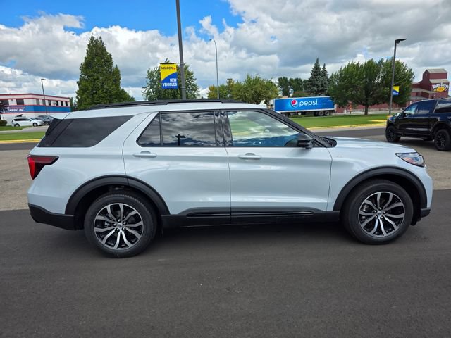 New 2026 Ford Explorer ST-Line AWD/4WD image 8