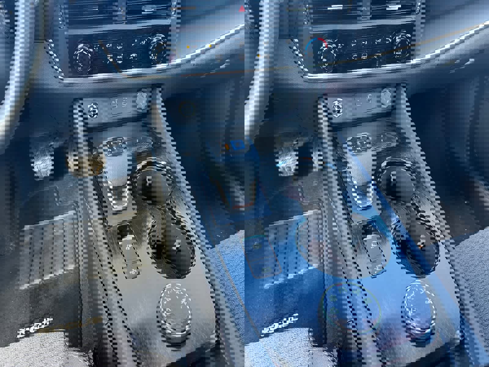 Used 2021 Nissan Rogue S image 14