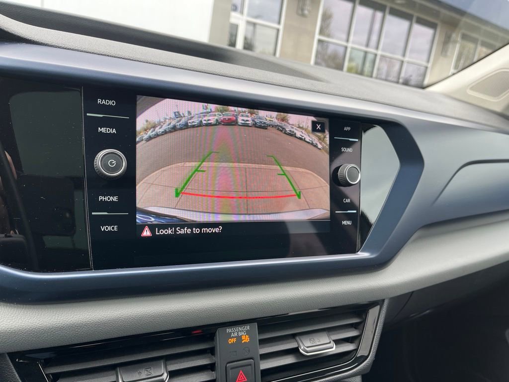 Used 2023 Volkswagen Taos SE w/ Panoramic Sunroof Package FWD image 20