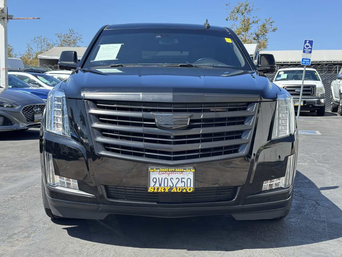 Used 2018 Cadillac Escalade Platinum AWD/4WD image 5