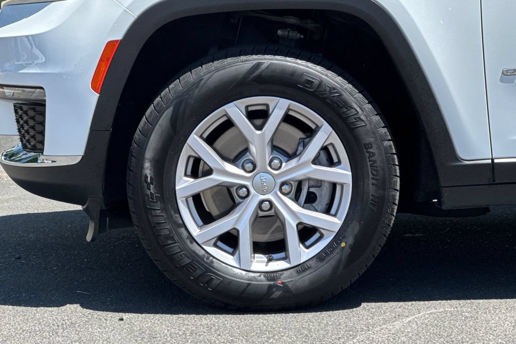 Used 2022 Jeep Grand Cherokee L Limited AWD/4WD image 28