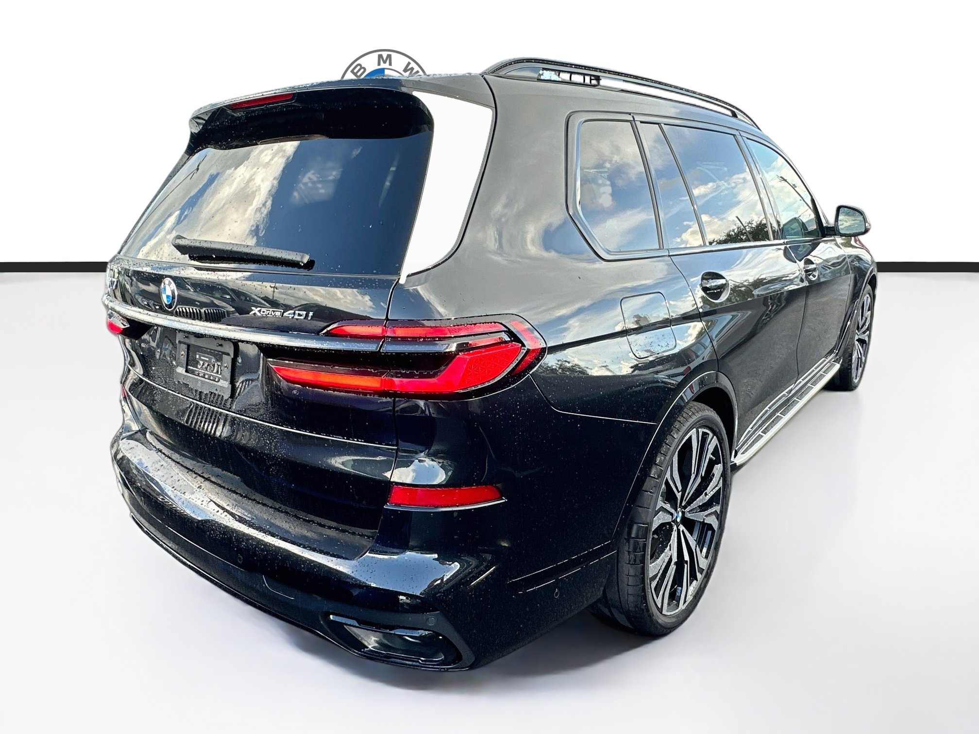 New 2027 BMW X7 xDrive40i w/ M Sport Package AWD/4WD image 4