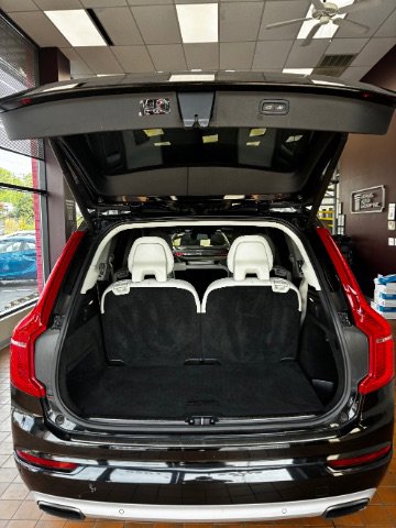 Used 2020 Volvo XC90 T5 Momentum w/ Protection Package Premier image 13